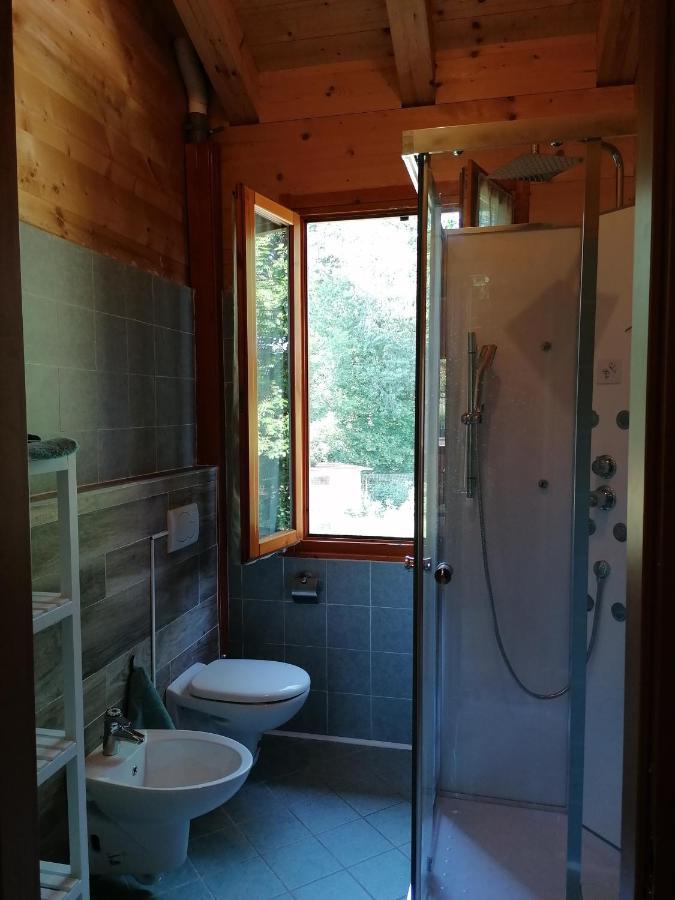 Agriturismo Bio Apipoli Lucino Eksteriør billede