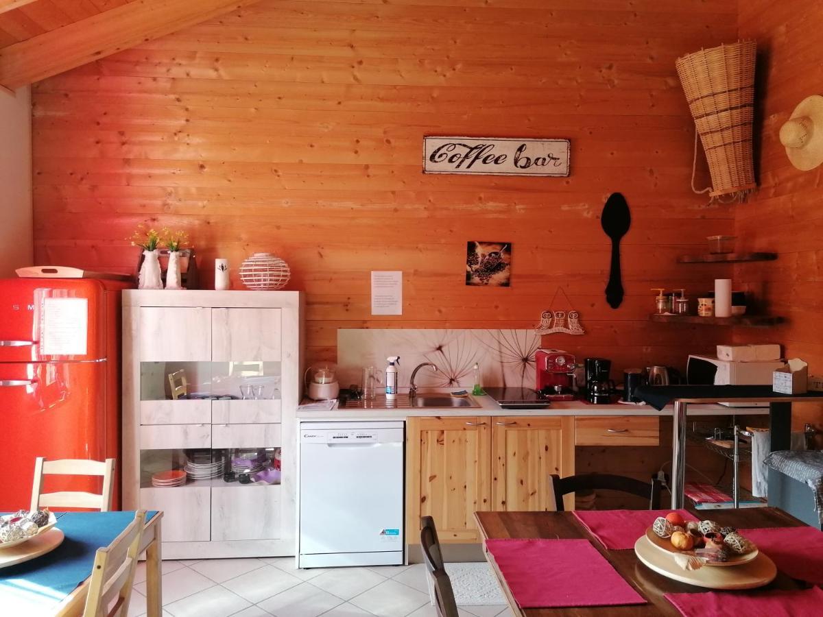 Agriturismo Bio Apipoli Lucino Eksteriør billede